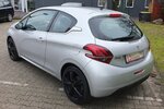 Peugeot 208 1.2 PURE TECH ALLURE KLIMAPDC SHZ SPORT LMF 98.599 km 7.704 &euro; Köln 50858