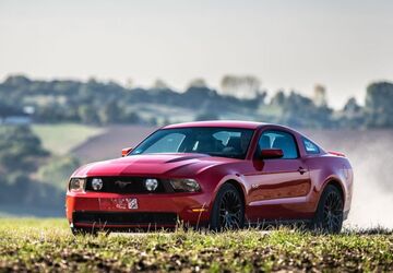 Ford Mustang 87.500 km 19.999 &euro; Königswinter 53639