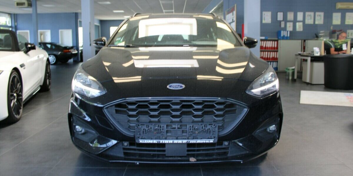Ford Focus Turnier 1.5 EcoBlue St-Line X 155.940 km 12.980 &euro; Euskirchen 53881