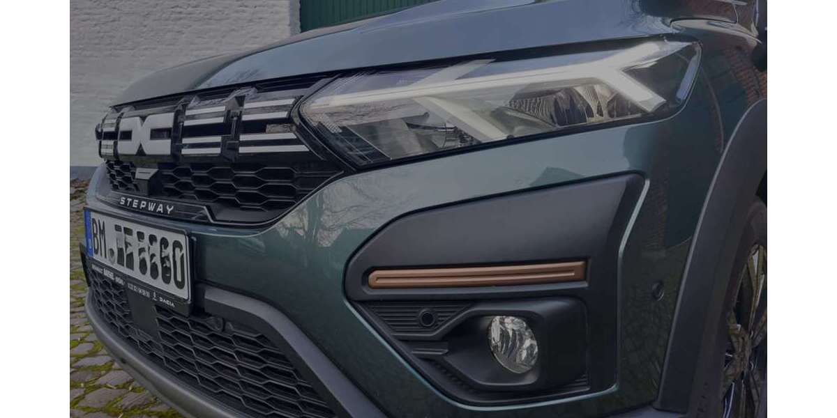 Dacia Sandero 33.400 km 15.800 &euro; Köln 50259