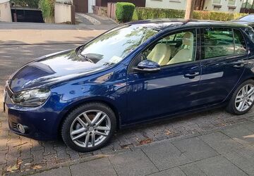 VW Golf 243.000 km 4.400 &euro; Bonn 53173