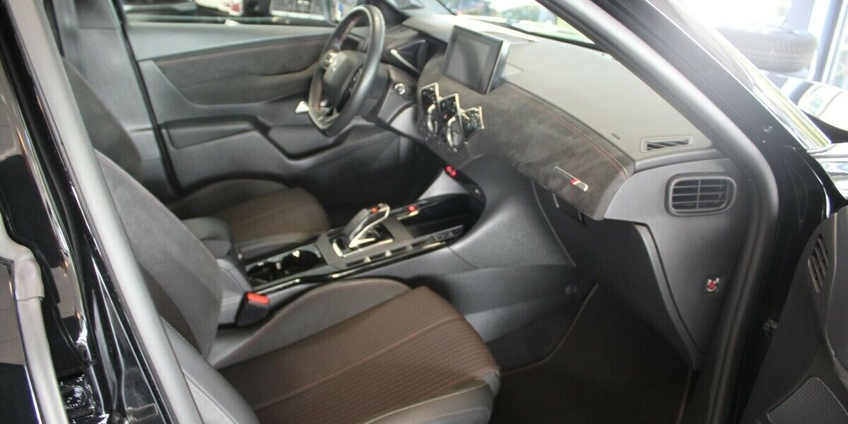 Citroen DS3 Crossbach E-Tense Performance Line 37.375 km 14.980 &euro; Euskirchen 53881