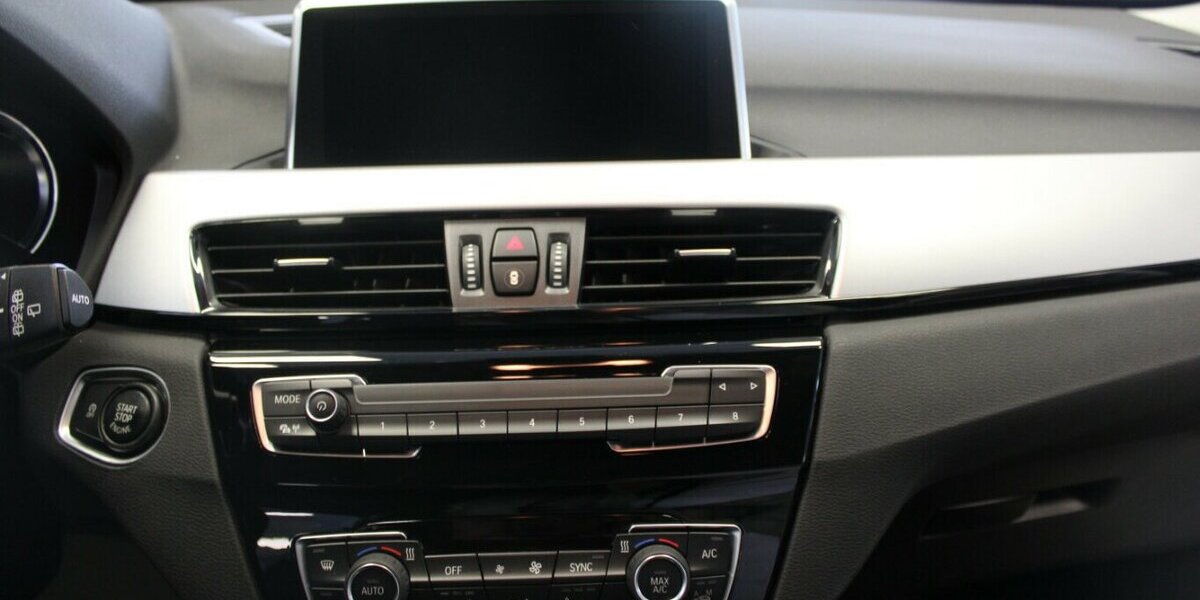 BMW X1 sDrive20i Aut. Advantage 17.320 km 29.980 &euro; Euskirchen 53881