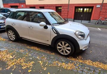 Mini Countryman S (Cooper) 90.000 km 12.900 &euro; Köln 50739