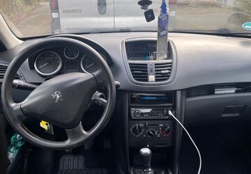 Peugeot 207 172.000 km 2.200 &euro; Bonn 53177