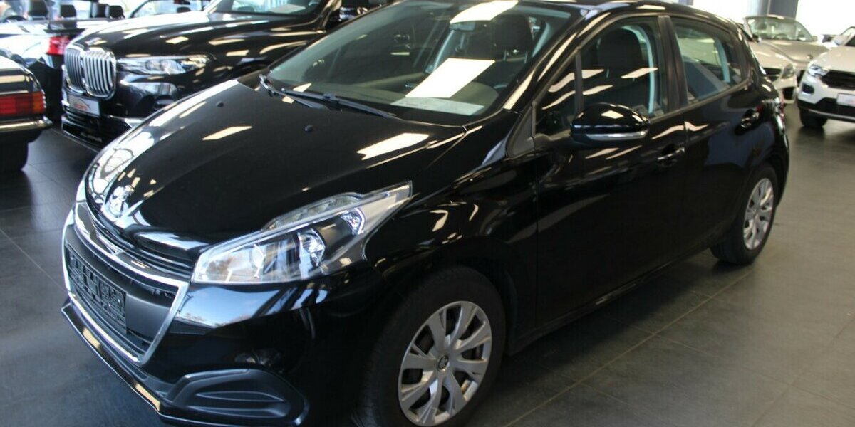 Peugeot 208 PureTech 82 Style 110.414 km 6.980 &euro; Euskirchen 53881