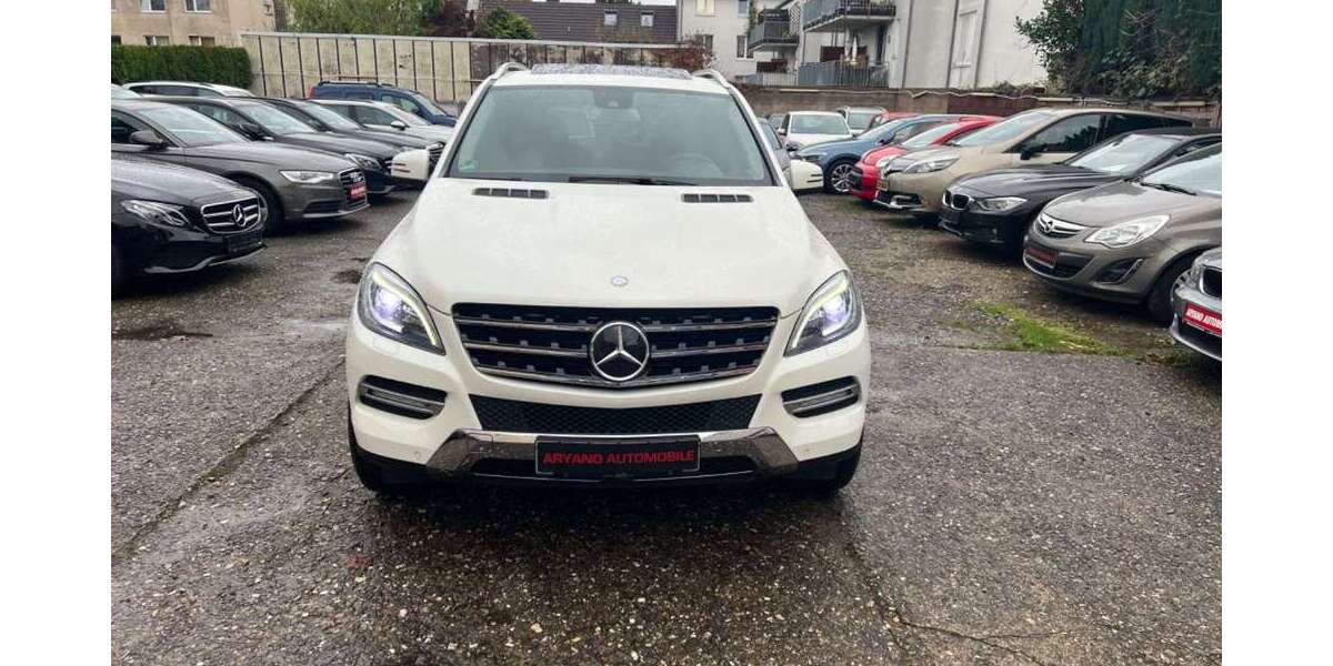 Mercedes-Benz ML 350 128.000 km 22.890 &euro; Bonn 53123