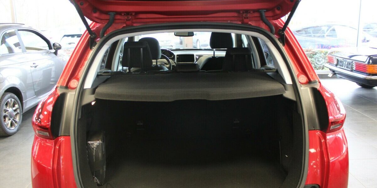 Peugeot 2008 BlueHDi FAP Aut. Allure 68.747 km 13.980 &euro; Euskirchen 53881