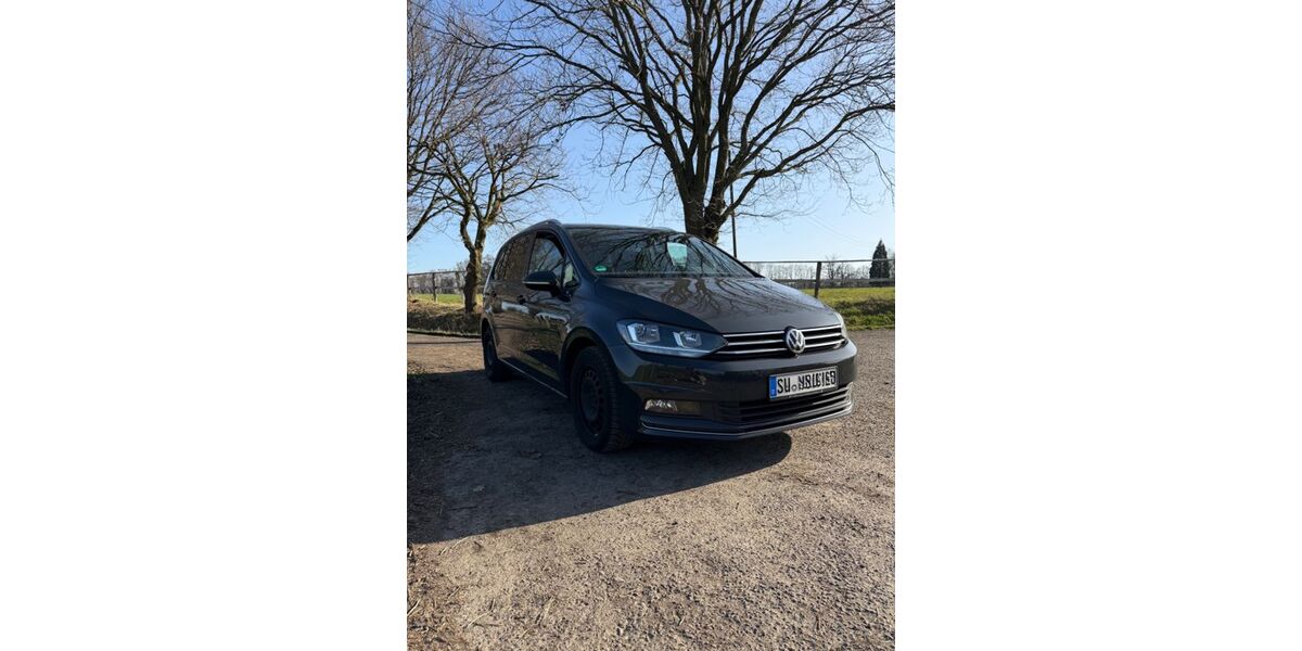 VW Touran 138.500 km 15.800 &euro; Königswinter 53639