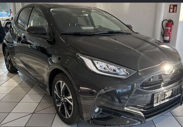 Toyota Yaris 11.700 km 23.490 &euro; Siegburg 53721