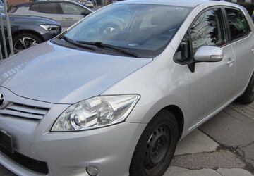 Toyota Auris 72.420 km 7.990 &euro; Köln 51105