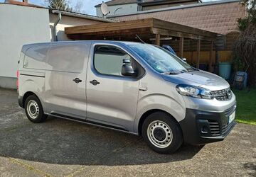 Opel Vivaro 28.000 km 19.700 &euro; Rösrath 51503