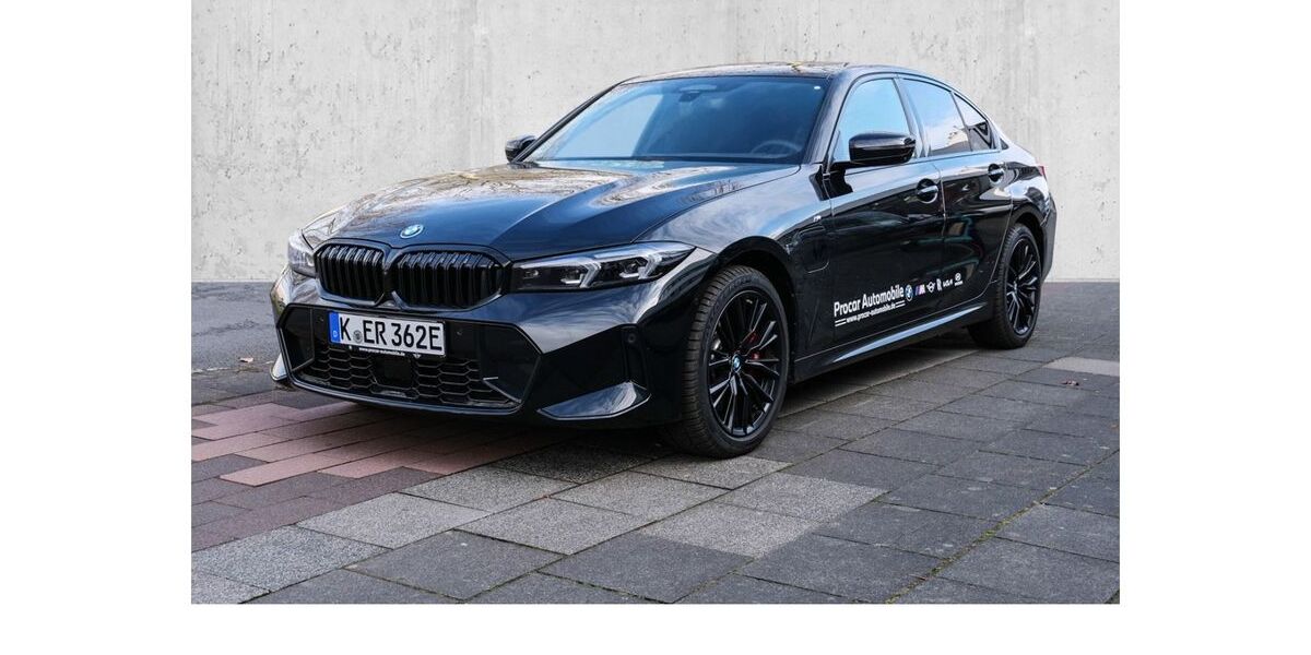 BMW 330 4.500 km 62.980 &euro; Köln Süd 50968