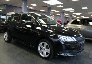 Skoda Fabia 84.870 km 8.480 &euro; Euskirchen 53881