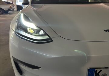 Tesla Model 3 46.000 km 28.000 &euro; Köln 50939