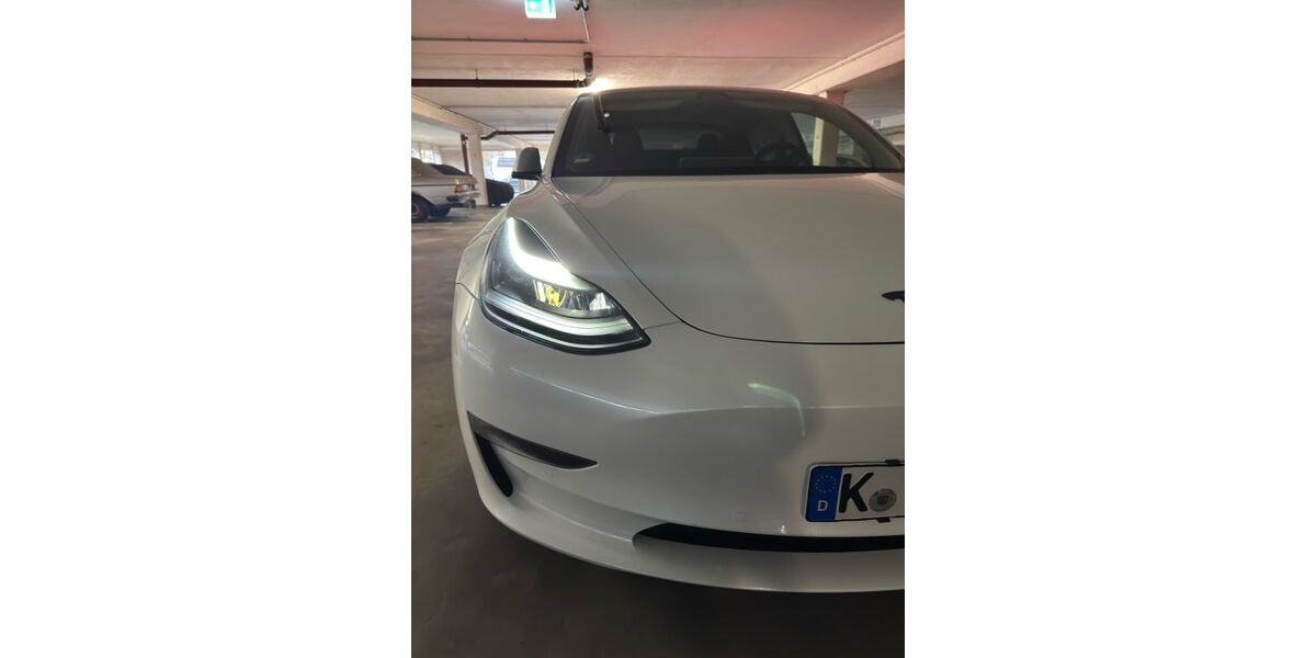 Tesla Model 3 46.000 km 28.000 &euro; Köln 50939