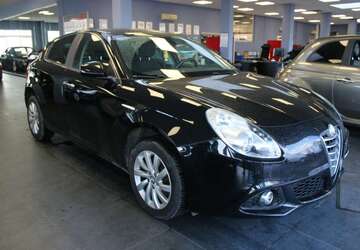 Alfa Romeo Giulietta 119.650 km 10.980 &euro; Euskirchen-Flamersheim 53881