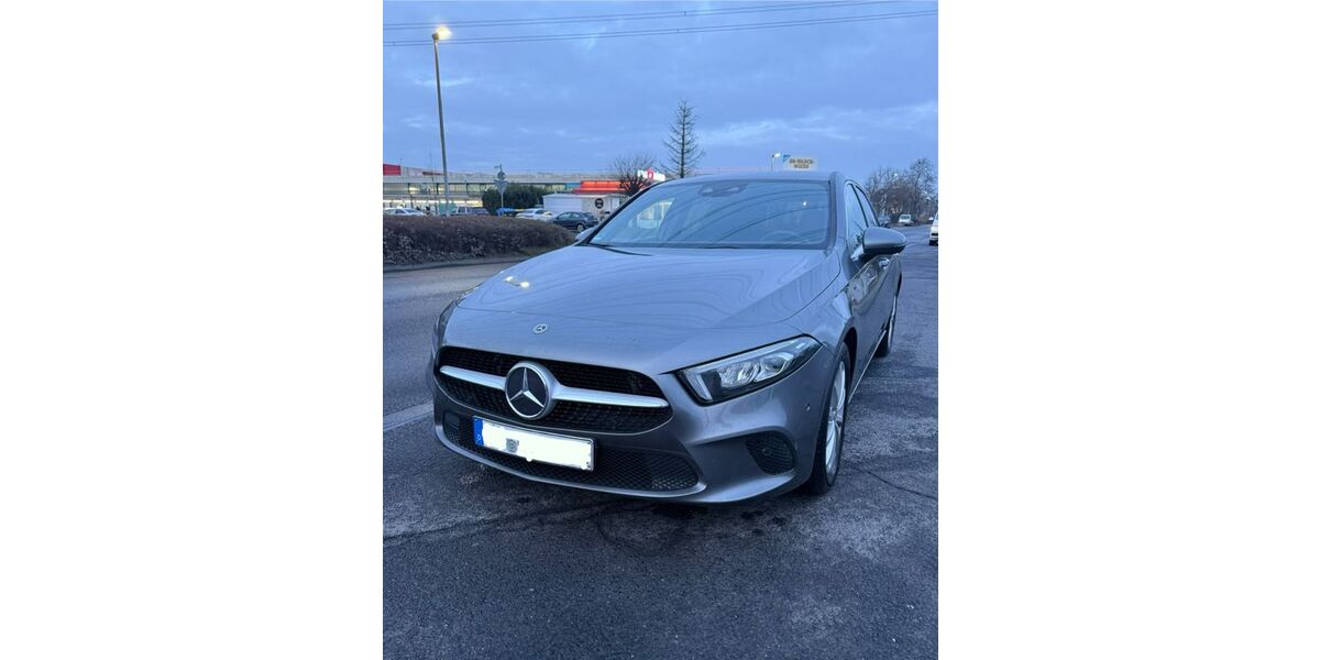 Mercedes-Benz A 180 70.600 km 17.700 &euro; Hürth 50354