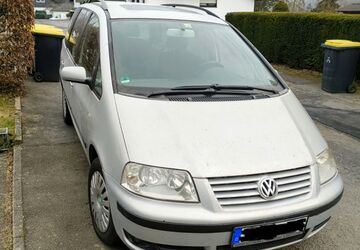 VW Sharan 274.000 km 2.200 &euro; Much 53804