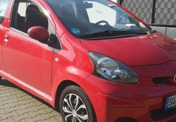 Toyota Aygo (X) 121.000 km 3.150 &euro; Troisdorf 53840