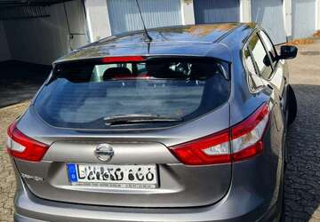 Nissan Qashqai 106.900 km 8.990 &euro; Bonn 53177
