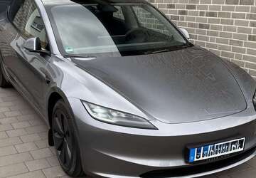 Tesla Model 3 9.600 km 39.999 &euro; Hennef 53773