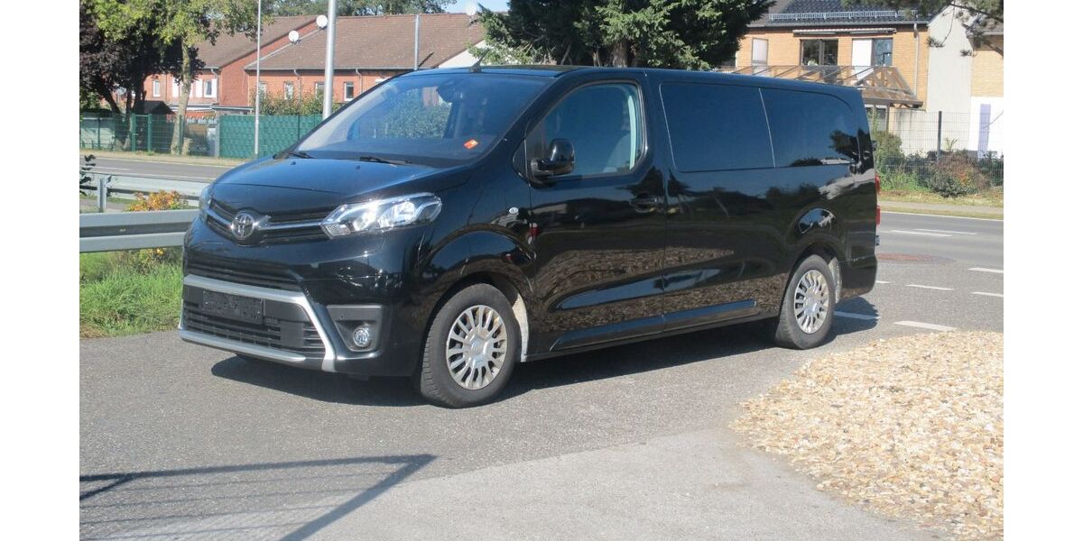 Toyota Proace (Verso) 150.000 km 22.000 &euro; Erftstadt 50374