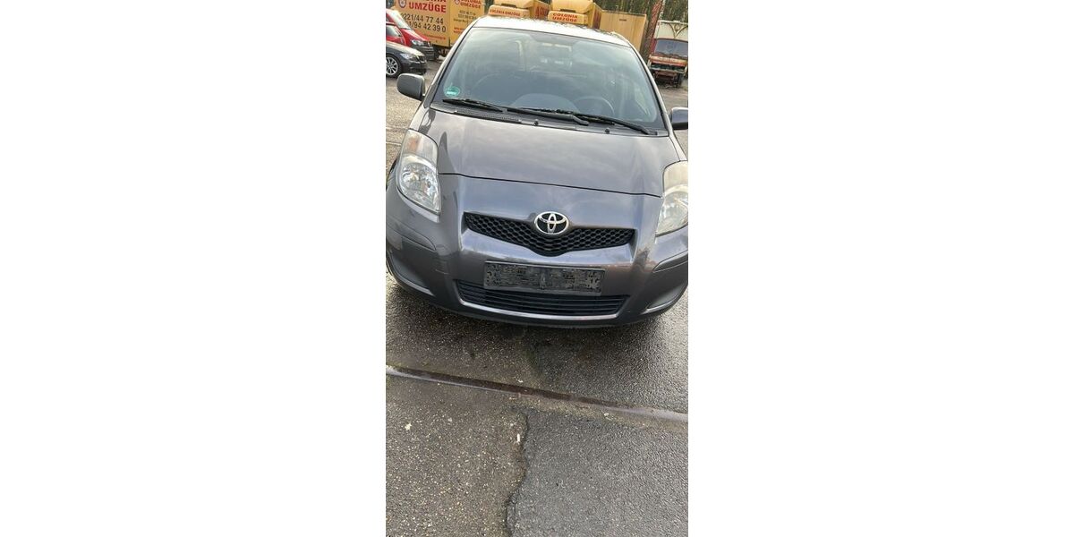 Toyota Yaris 165.000 km 2.450 &euro; Köln 50969