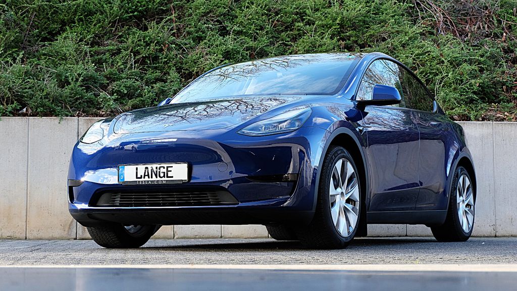 Tesla Model Y 80.296 km 29.980 &euro; Köln 50996