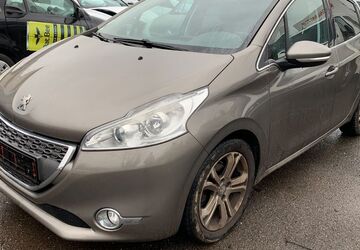 Peugeot 208 175.000 km 3.350 &euro; Bergisch Gladbach 51465