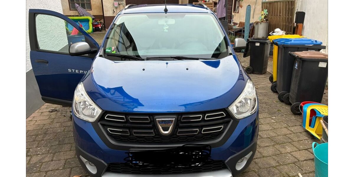 Dacia Lodgy 34.000 km 14.900 &euro; Königsfeld 53426