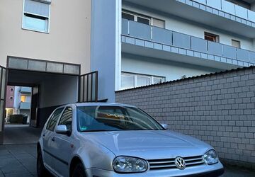 VW Golf 203.000 km 1.699 &euro; Bonn 53111
