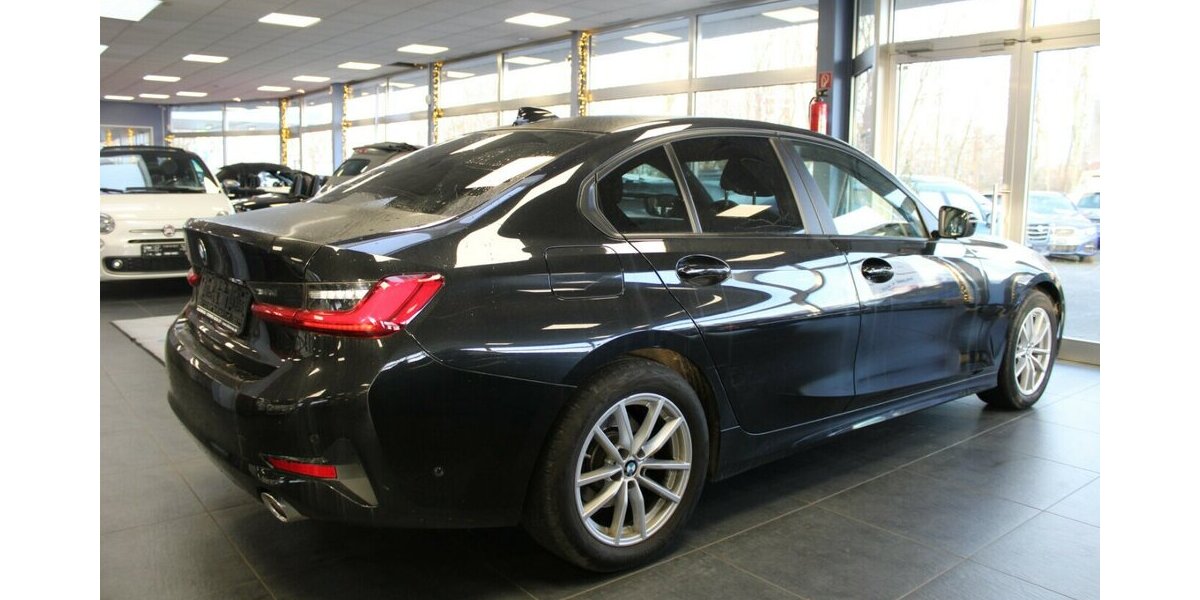 BMW 318 318i Aut. Advantage 47.175 km 24.980 &euro; Euskirchen 53881