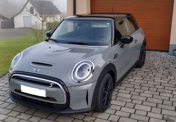 Mini Cooper SE 78.000 km 16.800 &euro; Hirz-Maulsbach 57635