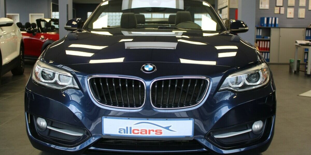 BMW 218d Cabrio Sport Line - Navi - Xenon - PDC - 87.420 km 16.980 &euro; Euskirchen 53881