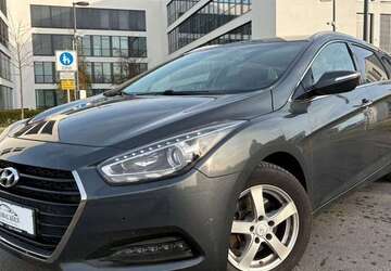 Hyundai i40 178.000 km 8.990 &euro; Köln 51107