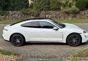 Porsche Taycan 12.500 km 56.900 &euro; Bonn 53123