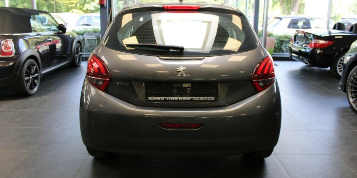 Peugeot 208 Blue-HDi 120 Allure 135.620 km 7.980 &euro; Euskirchen 53881