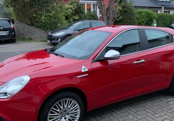 Alfa Romeo Giulietta 85.000 km 8.900 &euro; Bonn 53175