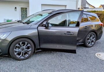 Ford Focus 30.085 km 22.400 &euro; Vettelschoß 53560