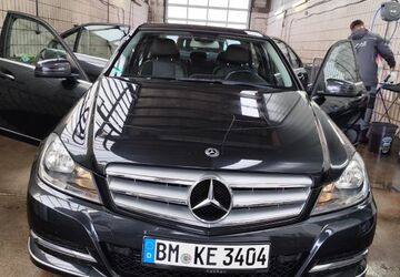 Mercedes-Benz C 250 113.000 km 10.500 &euro; koln 50679