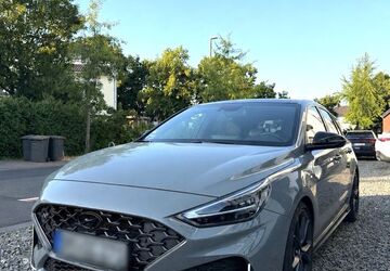 Hyundai i30 65.000 km 31.390 &euro; Köln 50997