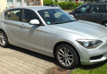 BMW 116i NAVI KLIMAAUTOMATIK PDC BLUETOOTH 98.966 km 10.904 &euro; Köln 50858