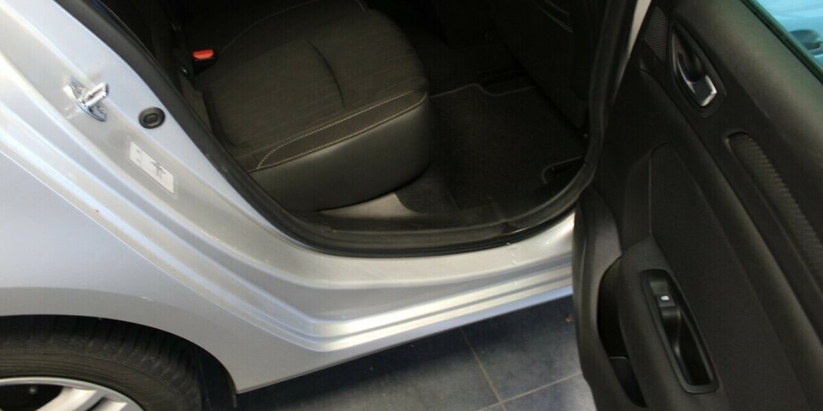 Renault Megane Grandtour TCe 140 GPF Limited 77.285 km 11.980 &euro; Euskirchen 53881