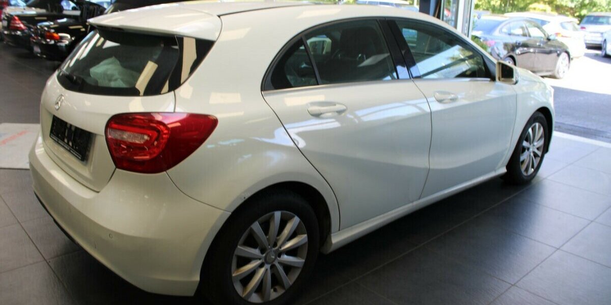 Mercedes-Benz A 180 Style - Panorama - Navi - Xenon - 105.500 km 11.980 &euro; Euskirchen 53881