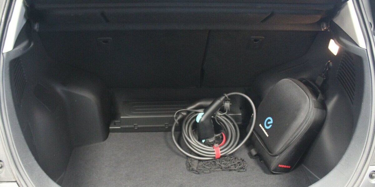 Nissan Leaf 30 kWh Tekna 360° 1.Hand 9.986 km 9.980 &euro; Euskirchen 53881