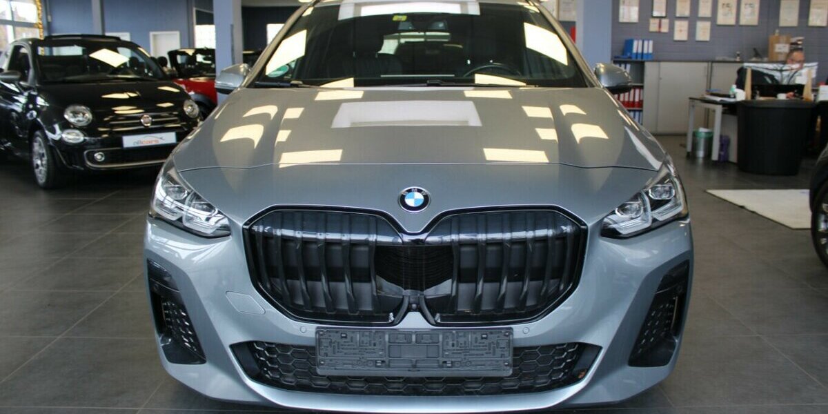 BMW 218d Active Tourer Aut. - M SPORT - Leder - Panora 53.725 km 28.980 &euro; Euskirchen 53881