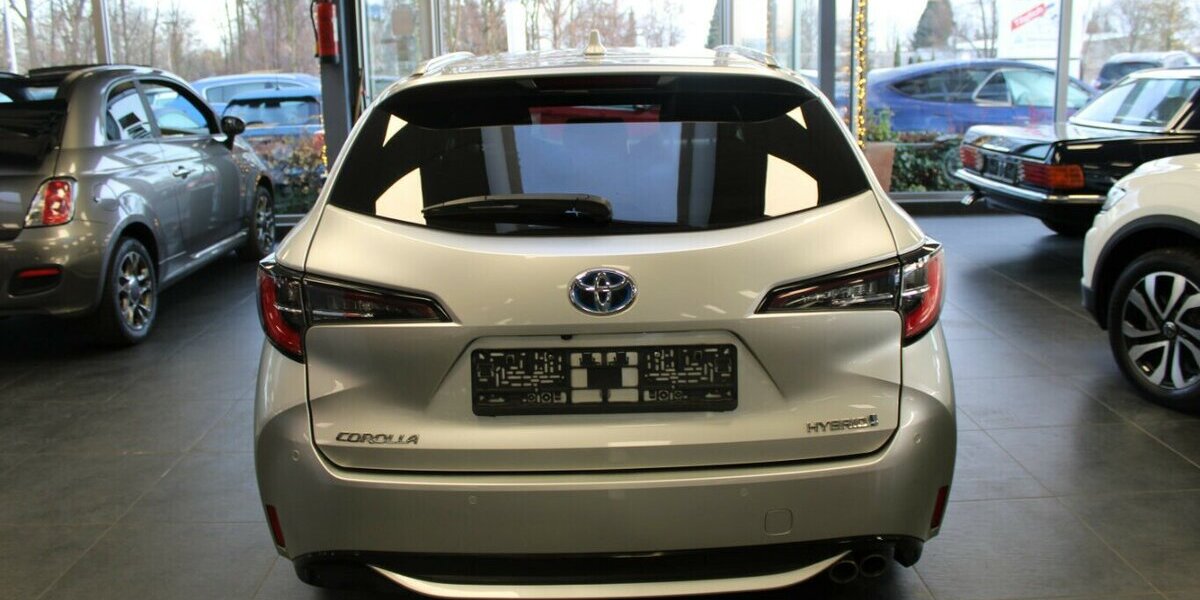 Toyota Corolla 2.0 Touring Sports Hybrid Team Deutschland 77.720 km 22.980 &euro; Euskirchen 53881