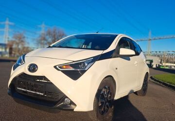 Toyota Aygo (X) 73.600 km 9.250 &euro; Lohmar 53797