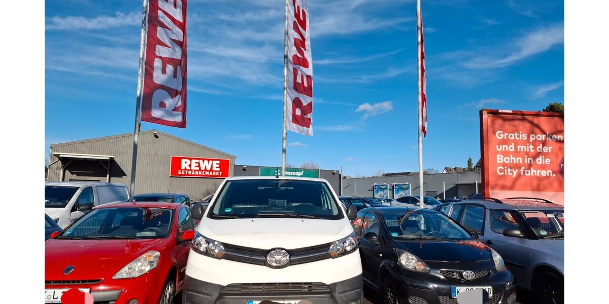 Toyota Proace (Verso) 123.849 km 12.295 &euro; Köln 51107